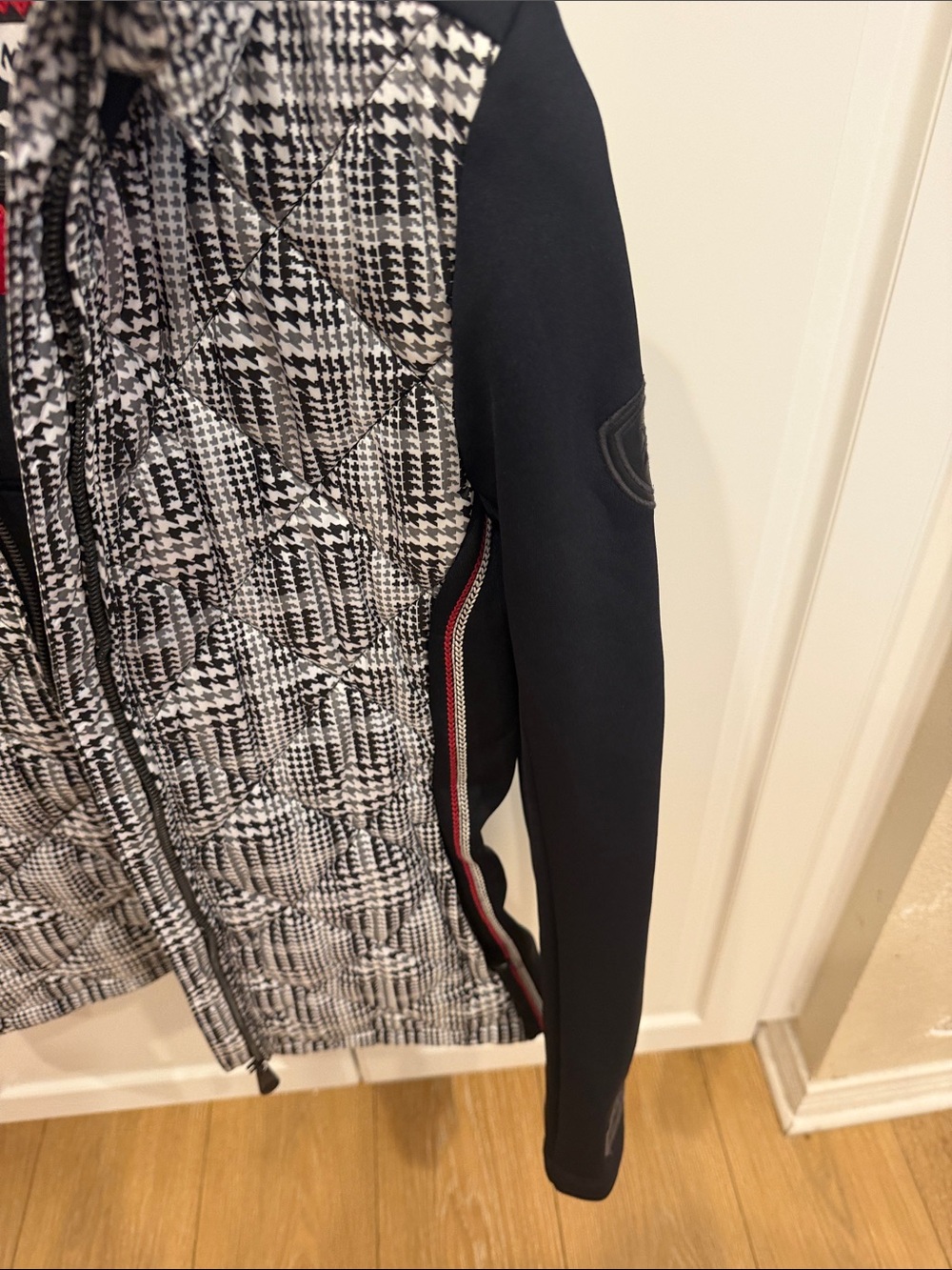 Alp N Rock Black White Red Quilted Hooded Jacket - Picture 4 of 5